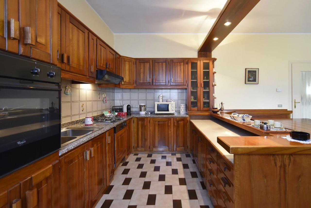 Вилла Casa Nonna Rina Монцамбано Экстерьер фото